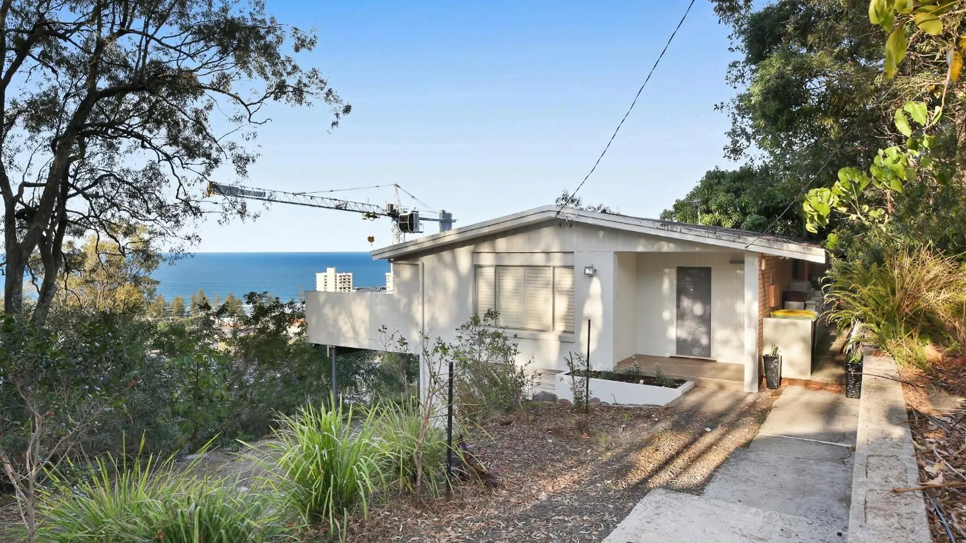 Stunning Beachfront 3-bed Haven By Natural Reserve *