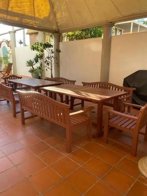 Surfers Paradise Penthouse & Rooftop Plunge Pool 펜션