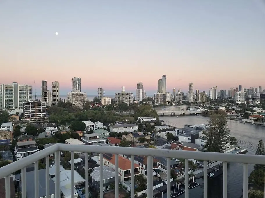 Surfers Paradise Penthouse & Rooftop Plunge Pool 골드코스트