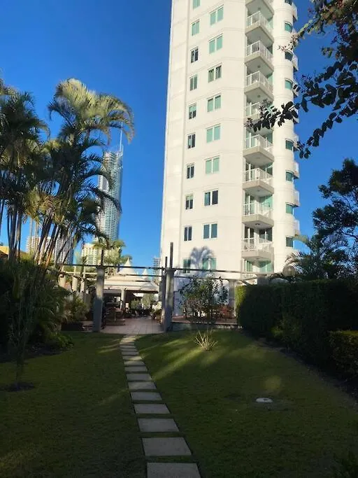 Surfers Paradise Penthouse & Rooftop Plunge Pool 골드코스트