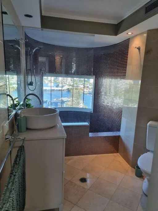 Surfers Paradise Penthouse & Rooftop Plunge Pool 펜션