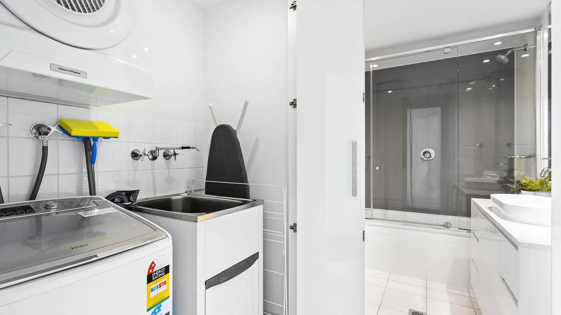 H Residences - Qstay Apartmán