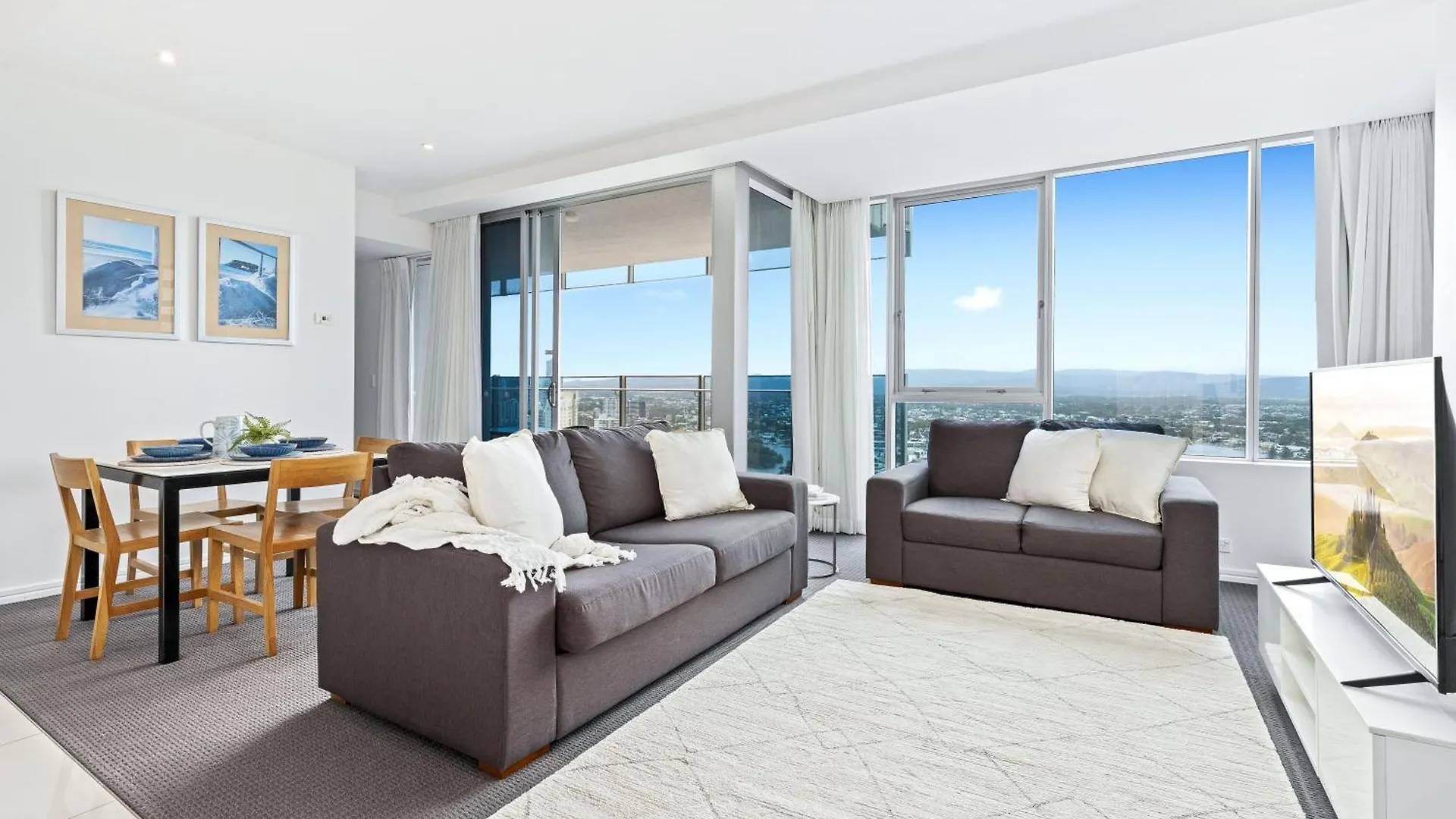 H Residences - Qstay Gold Coast