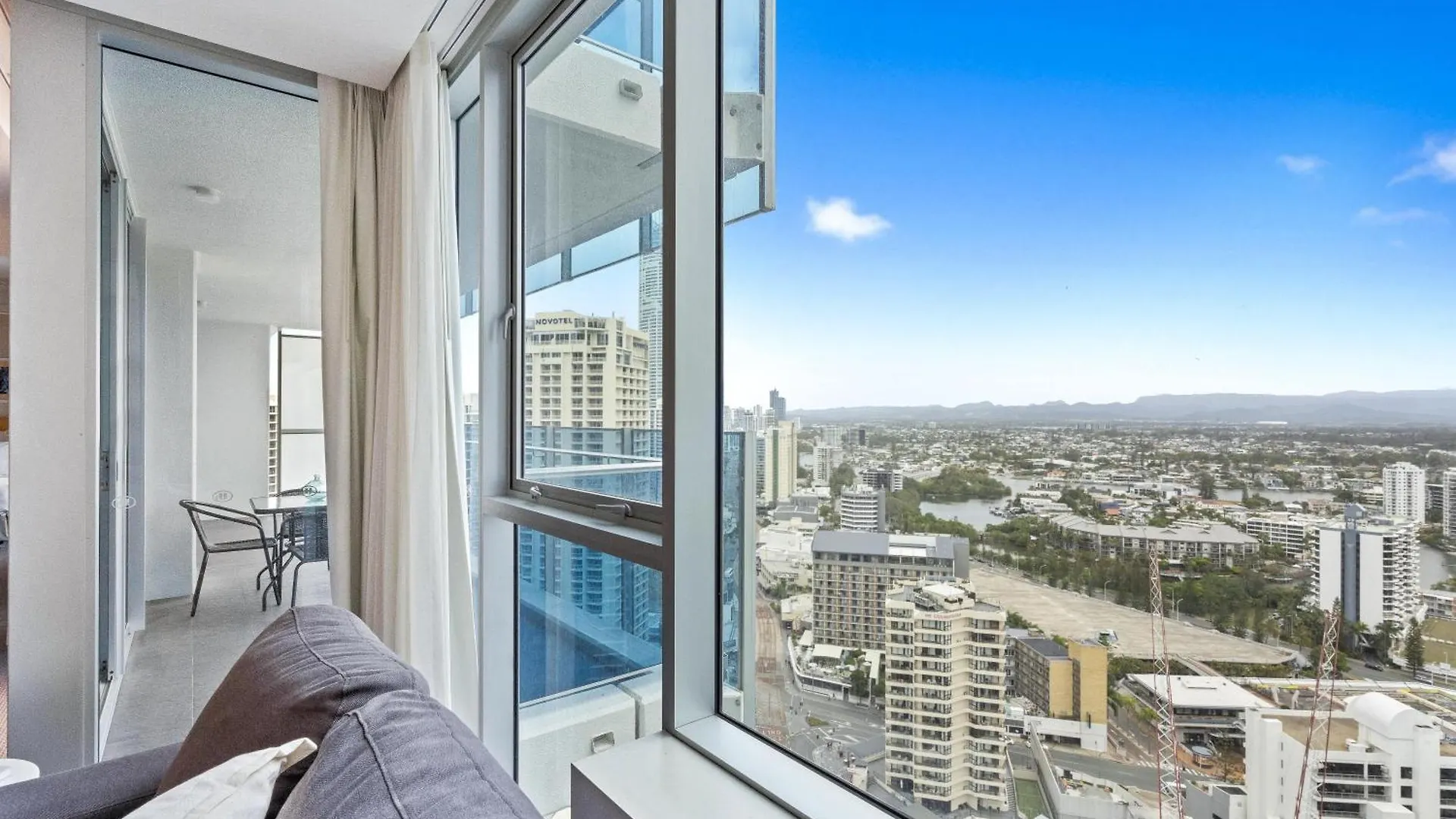H Residences - Qstay * Gold Coast