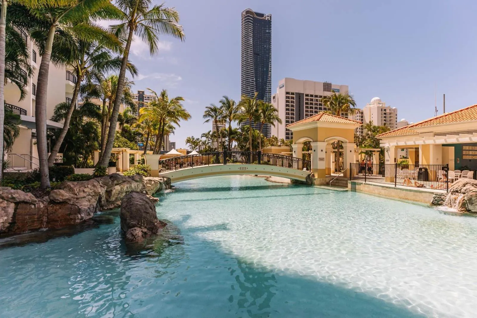 Style Chevron Surfers Paradise By Travels Apartment *