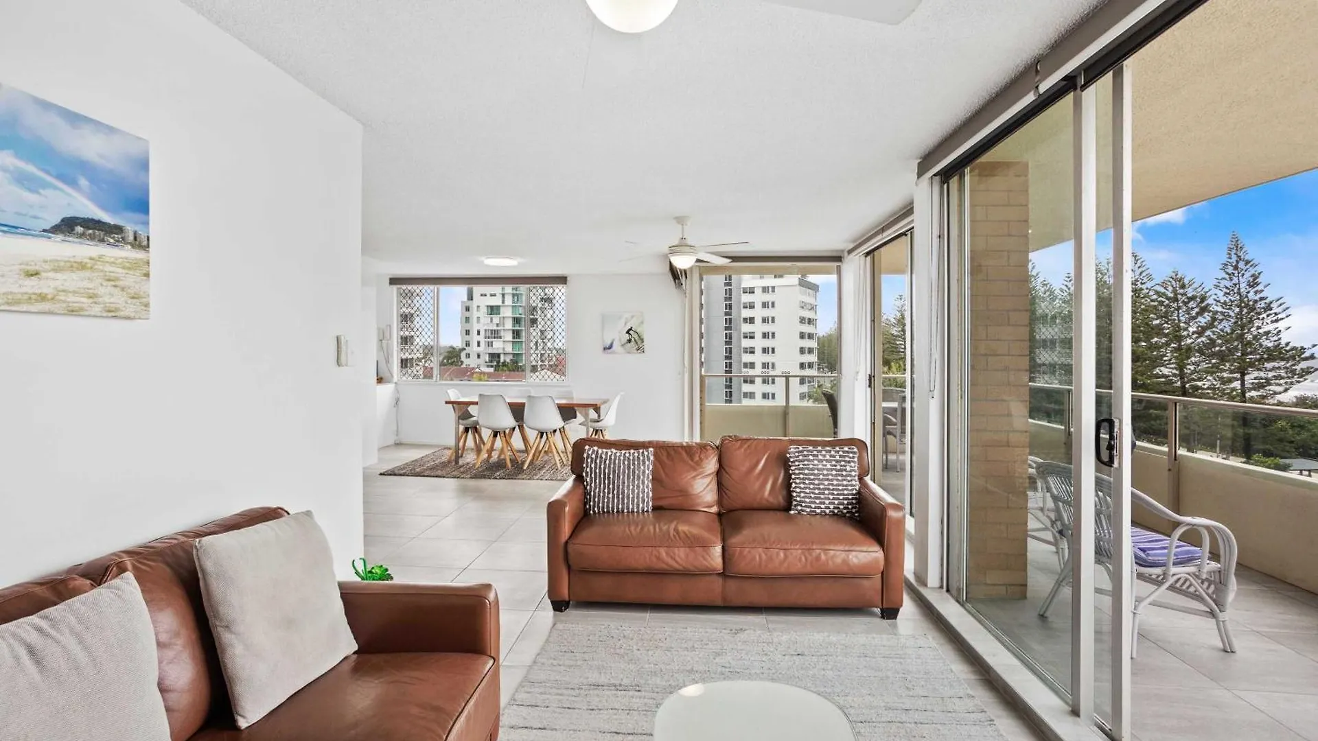 Apartment Iconic Burleigh Beachfront, 2 Bedroom