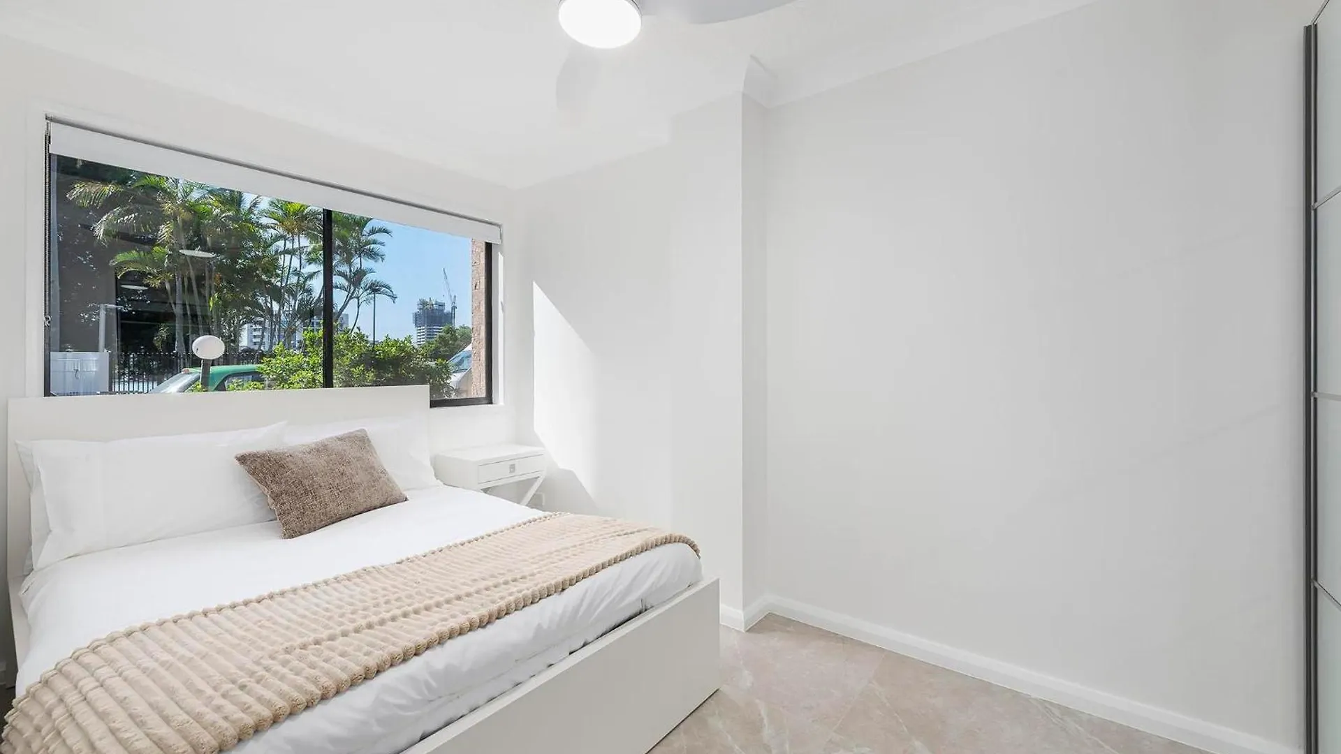 Rio Grand Peninsular Dr * Gold Coast