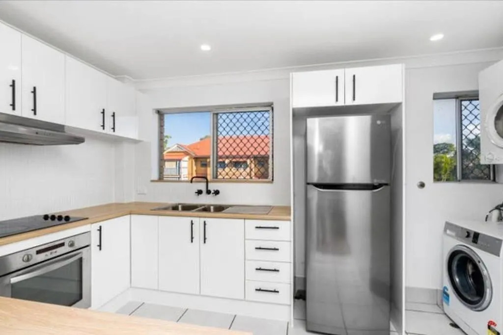Sunny Beachside Escape 2br Walk To Palm Gold Coast