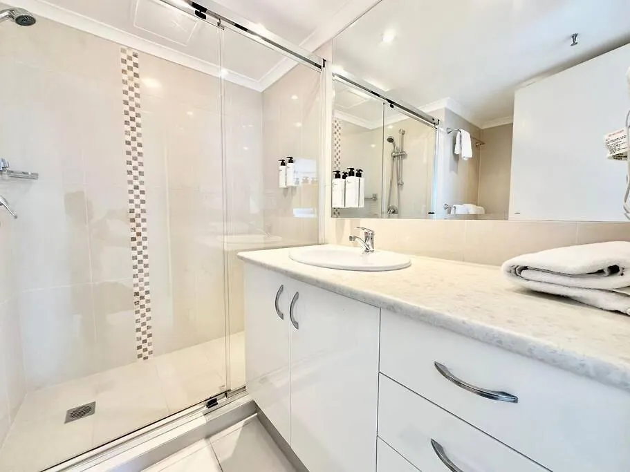 Haven, 28th Floor Ocean Views 아파트 *