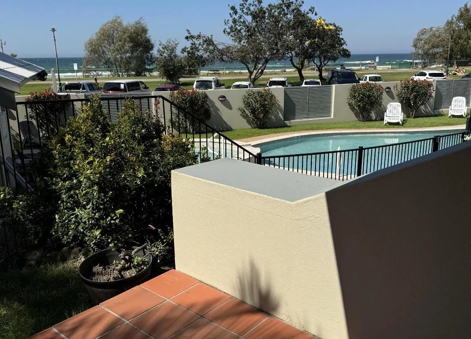 Sandrift Beachfront Aparthotel 3*