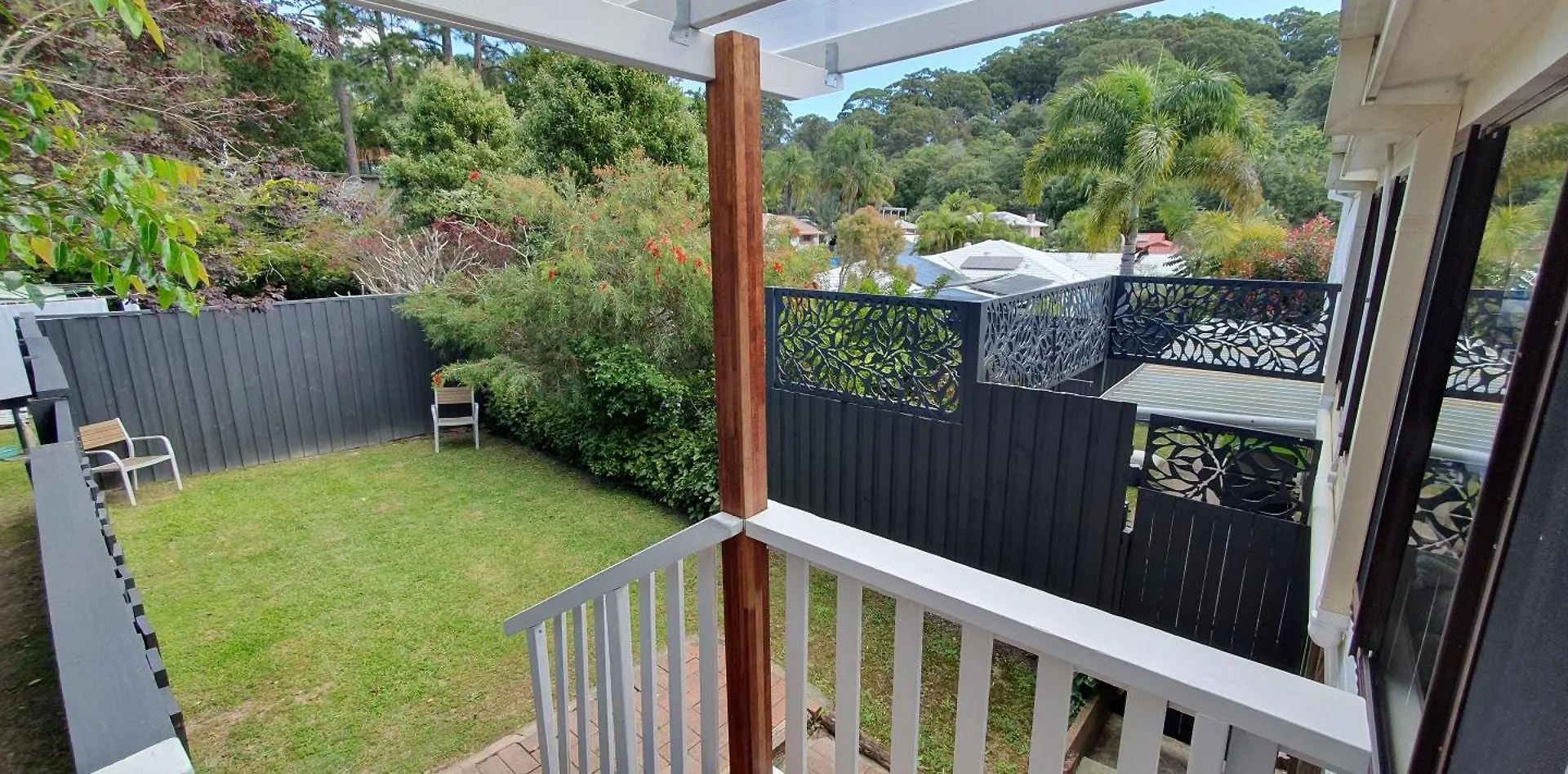Family Retreat, 1 And Half Kms, Shops, Full Apartment *