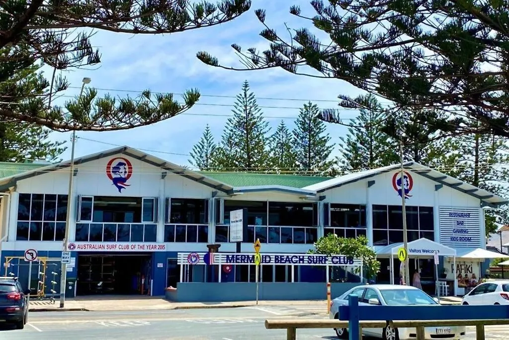 Side Bliss Mermaid Beach, 3bd - Heated Pool Holiday home Gold Coast