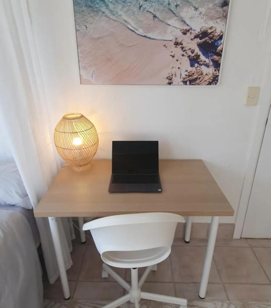 Guest house Entire Guest - Is 1 And Half Km - Pets Welcome