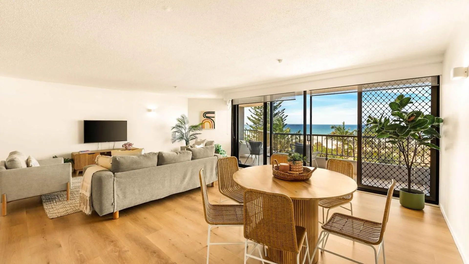 The Rocks Unit 4c Apartment *