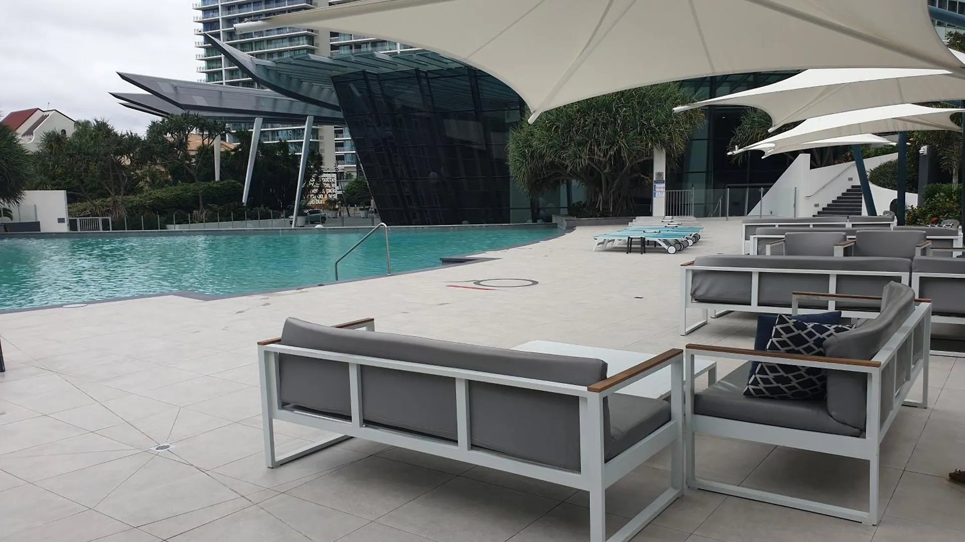 Apartment L36 Skyline View Lux And Modern At Q1 2br 1b 1c *