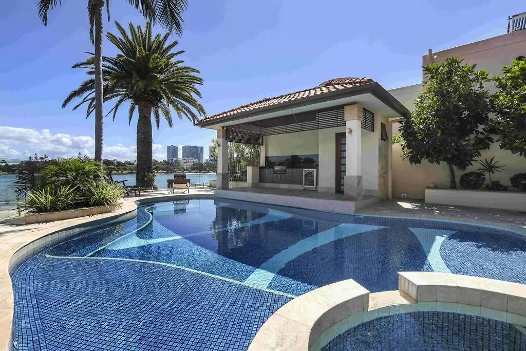 Main River Grandeur Mansion, 5bed, Pool & Sauna Apartment Gold Coast