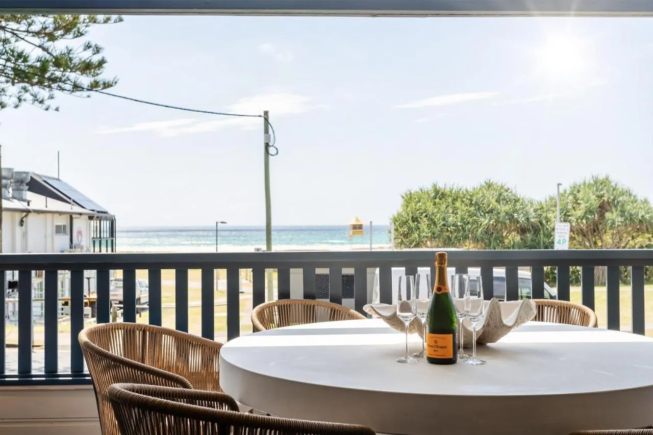 Holiday home Bilinga Beachfront House *