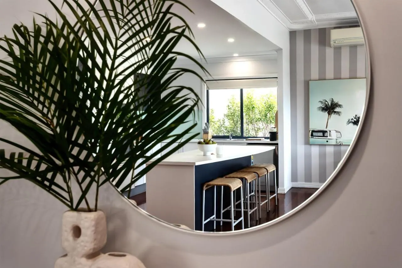 Holiday home Bilinga Beachfront House *