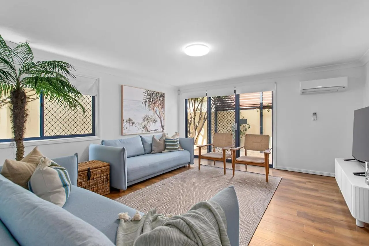 Holiday home Bilinga Beachfront House