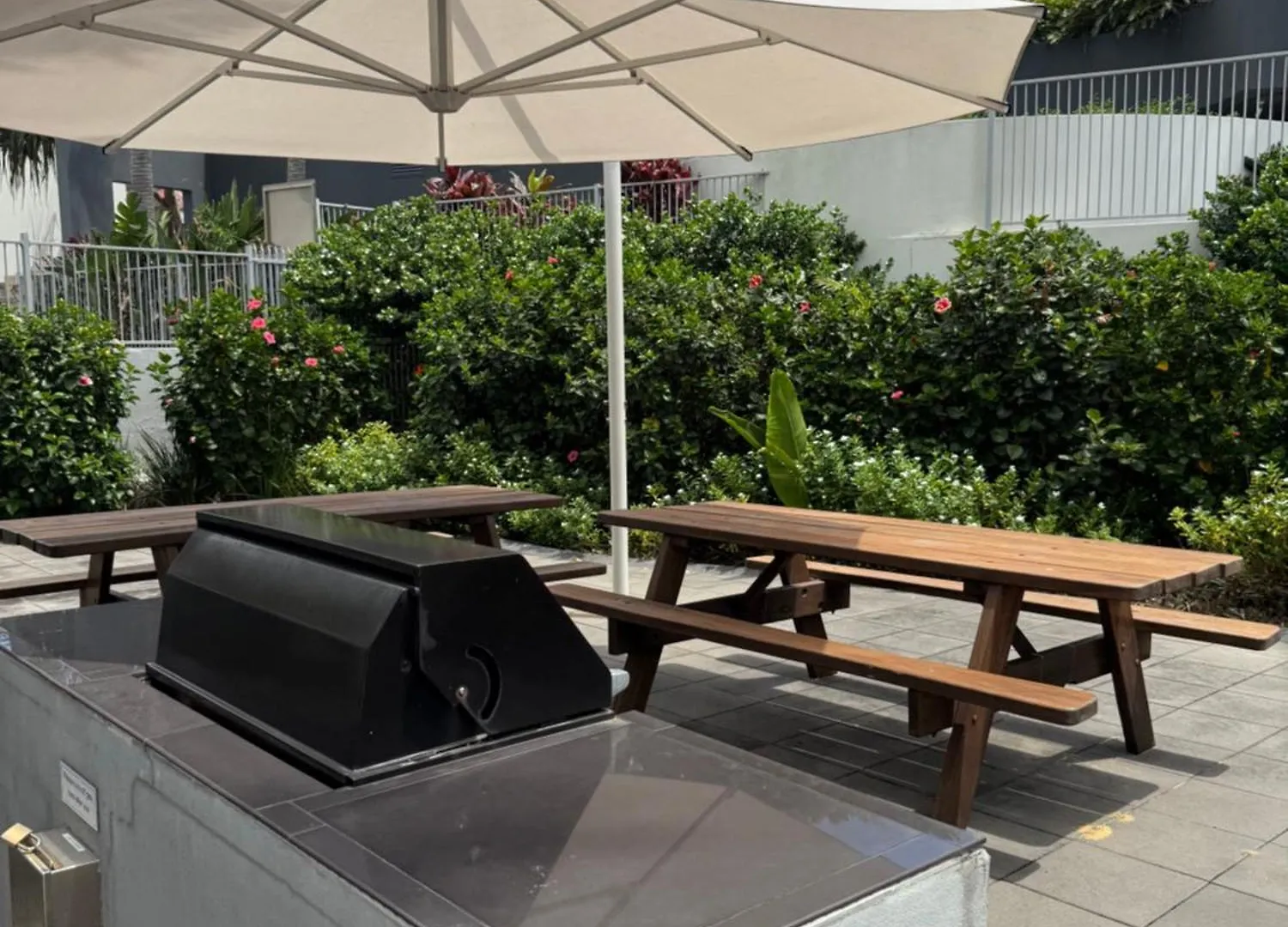 Surfers Paradise - Beachfront Apartment *