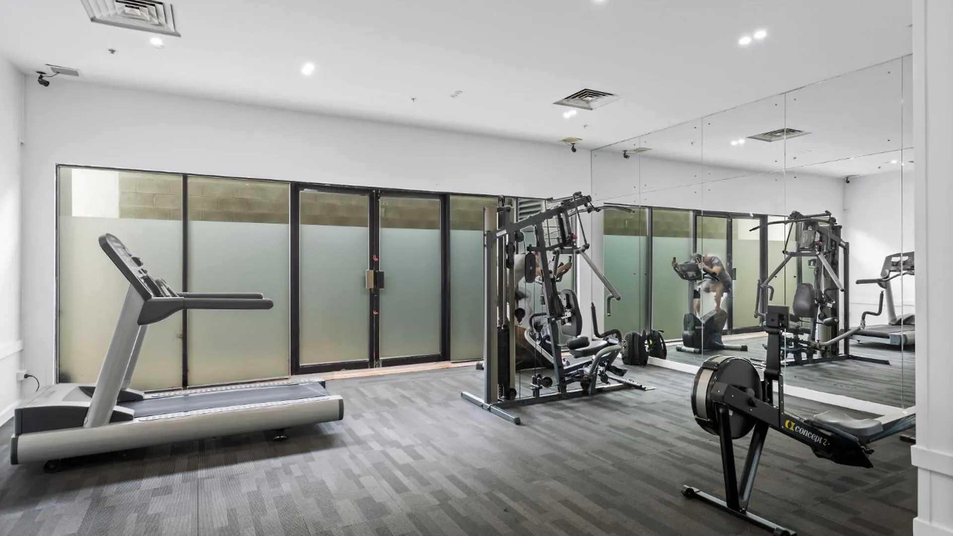 Cosy Studio With Ocean Views & Rooftop Jacuzzis * Gold Coast