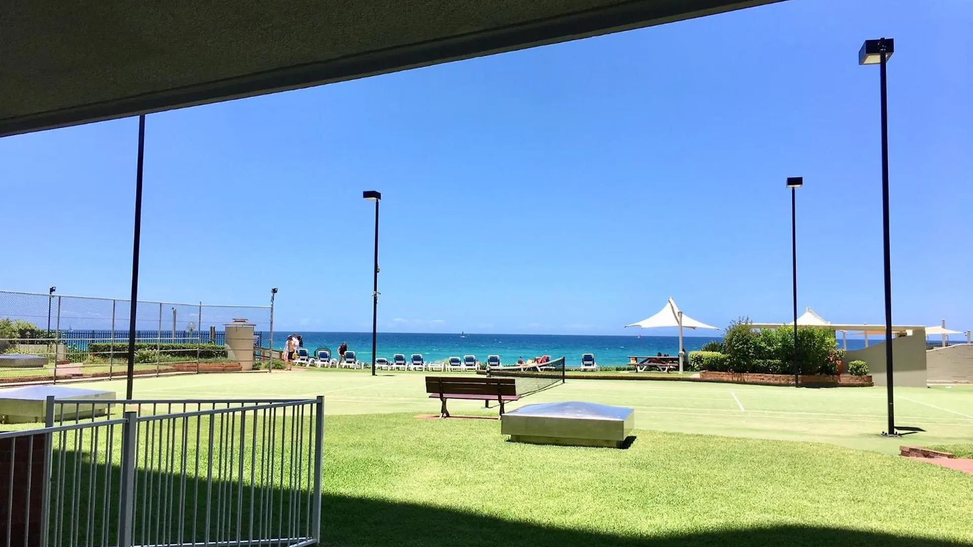 Breakers North Absolute Beachfront - Official