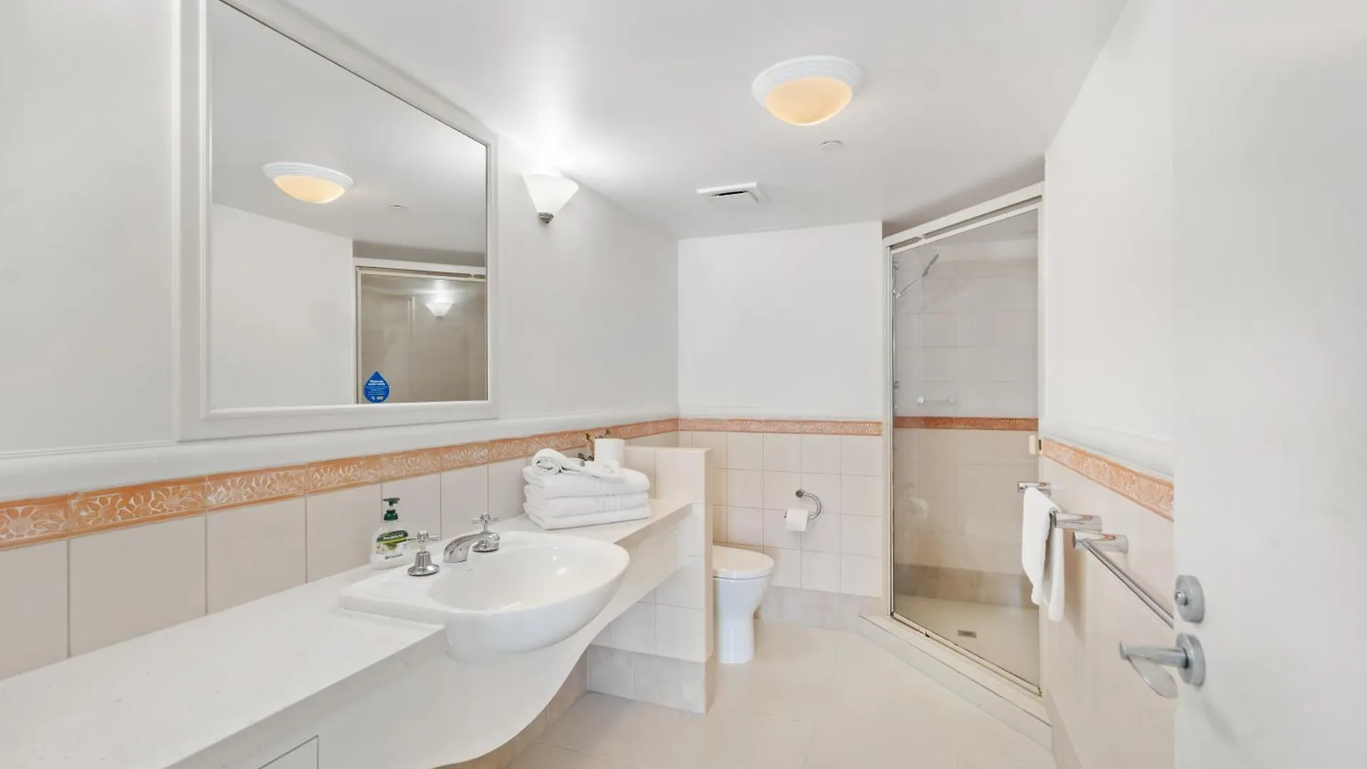 Crown Towers 2 Bedroom Ocean View Surfers Paradise Apartment Gold Coast