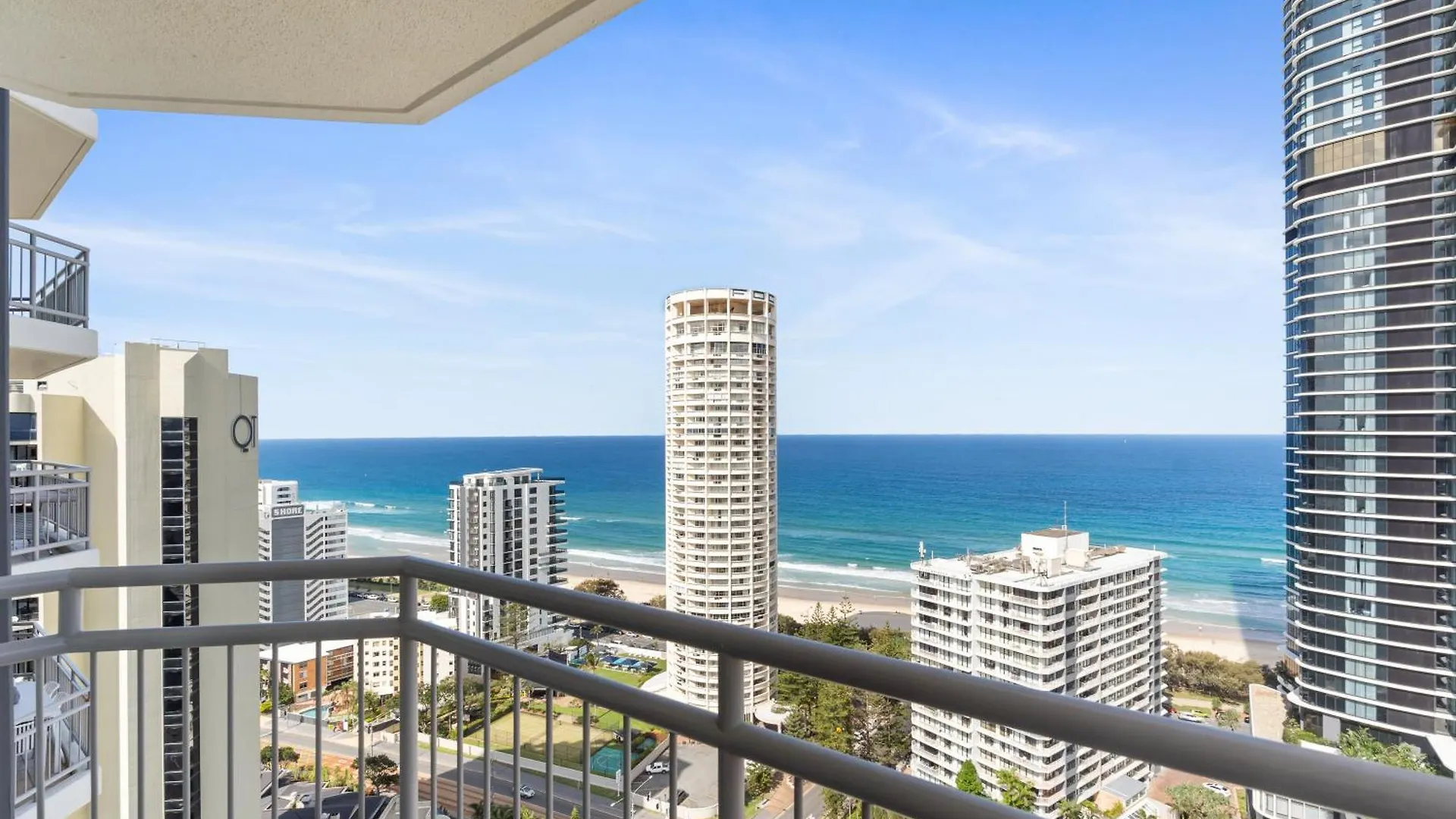 Crown Towers 2 Bedroom Ocean View Surfers Paradise *