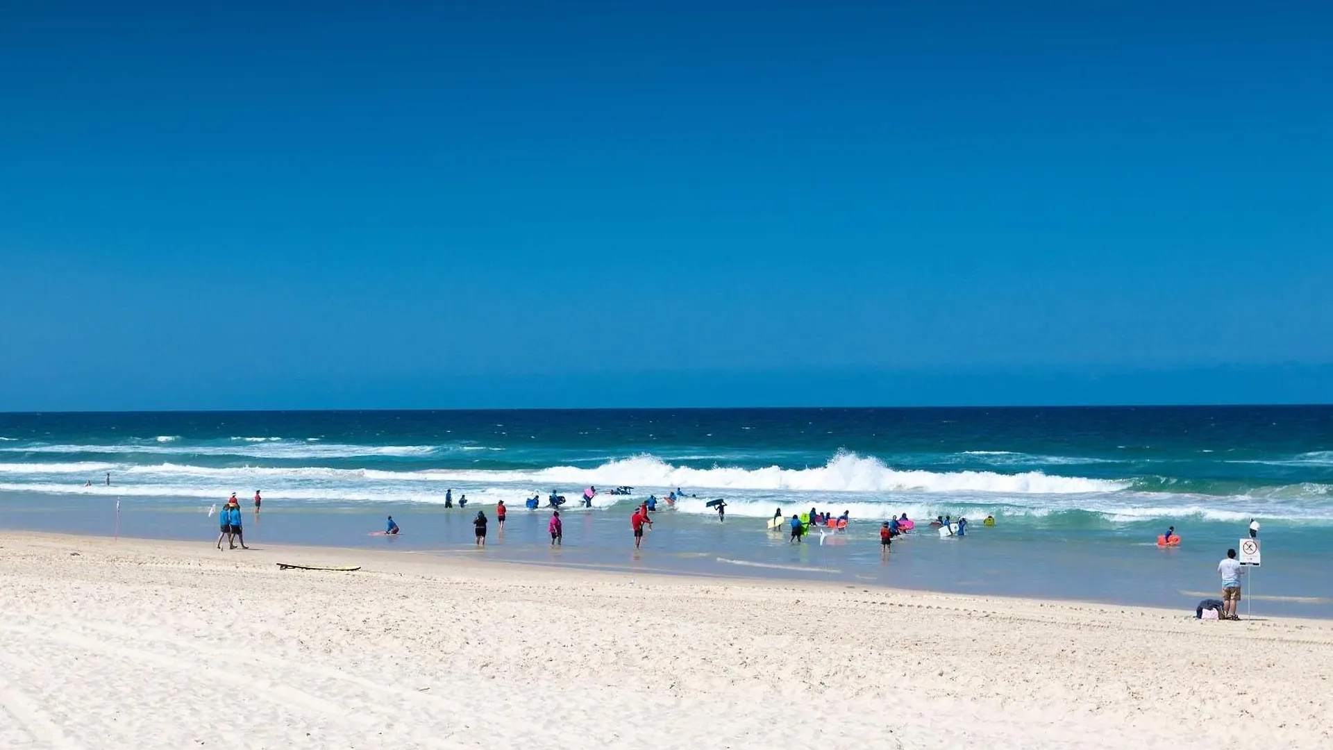 Beachside Palm Luxury - 2 Bedroom Apartment Gold Coast