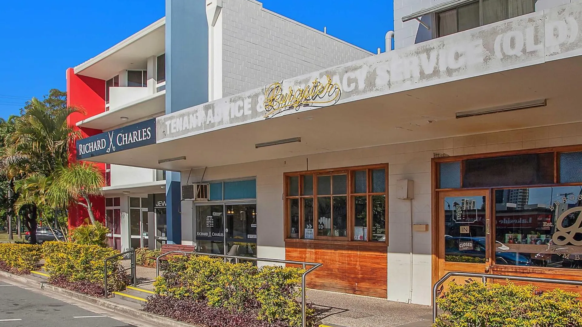 Beachside Palm Luxury - 2 Bedroom Apartment Gold Coast