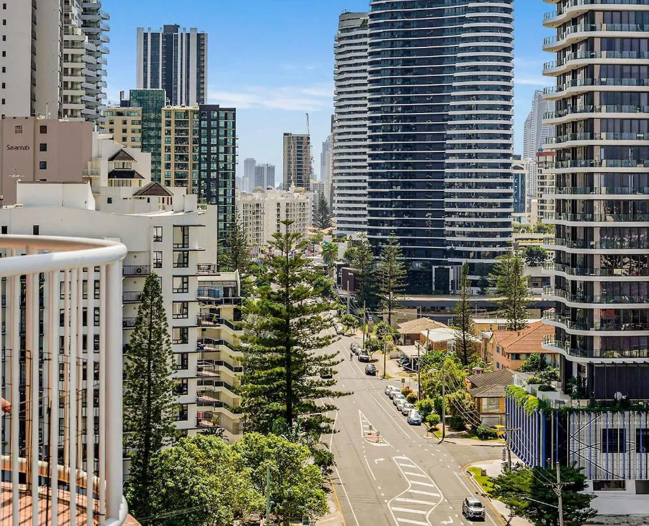 Apartment In Heart Of Broadbeach