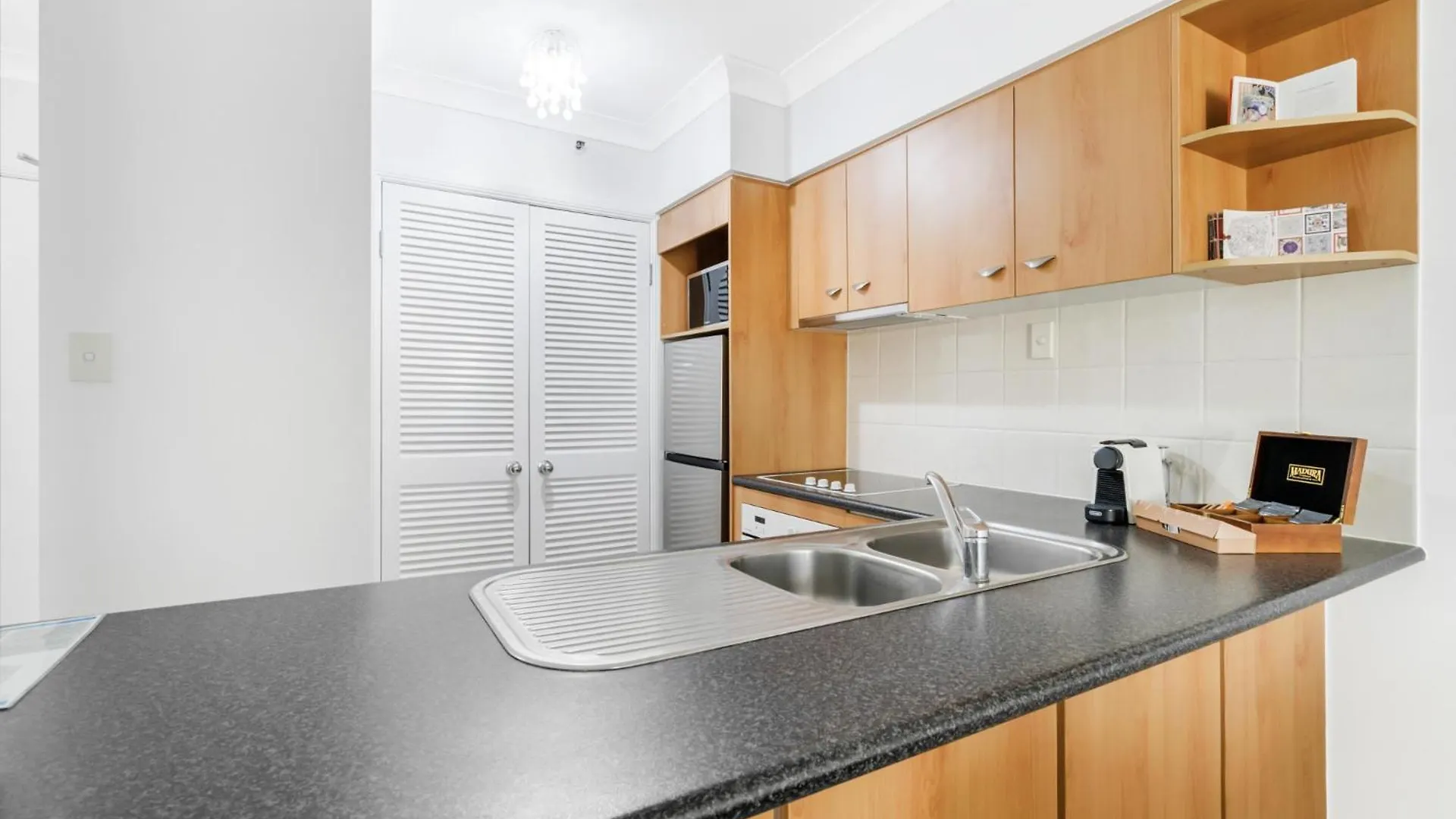Apartment Broadbeach 1-bed With Pools, Gym & Secure Parking