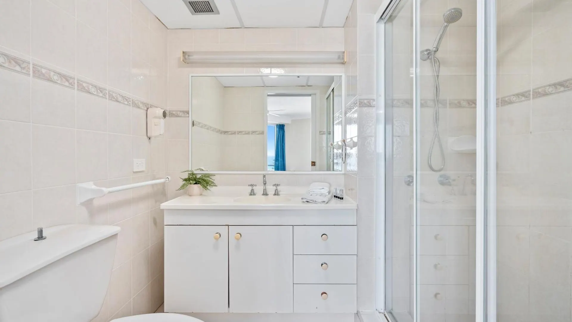 Zenith - Q Apartment *