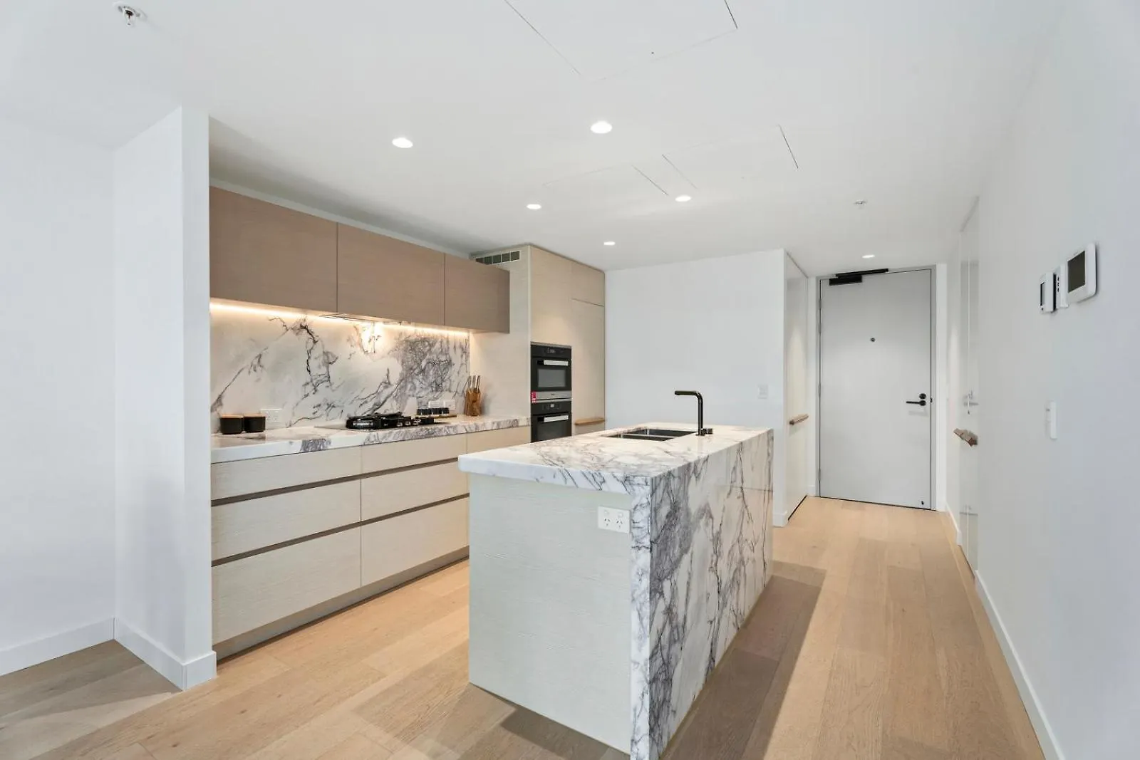 Apartment Jewel Beachfront Residences - Hosted By Coastal Letting *