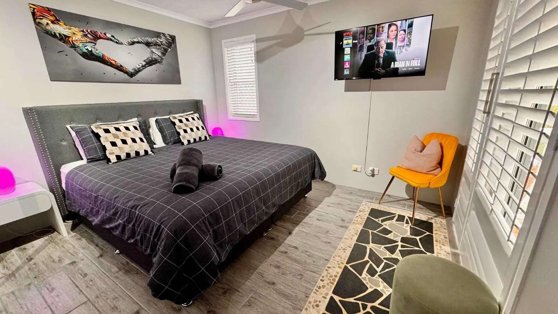 Burleigh Heads Koala Park Pool & Parking Apartment *