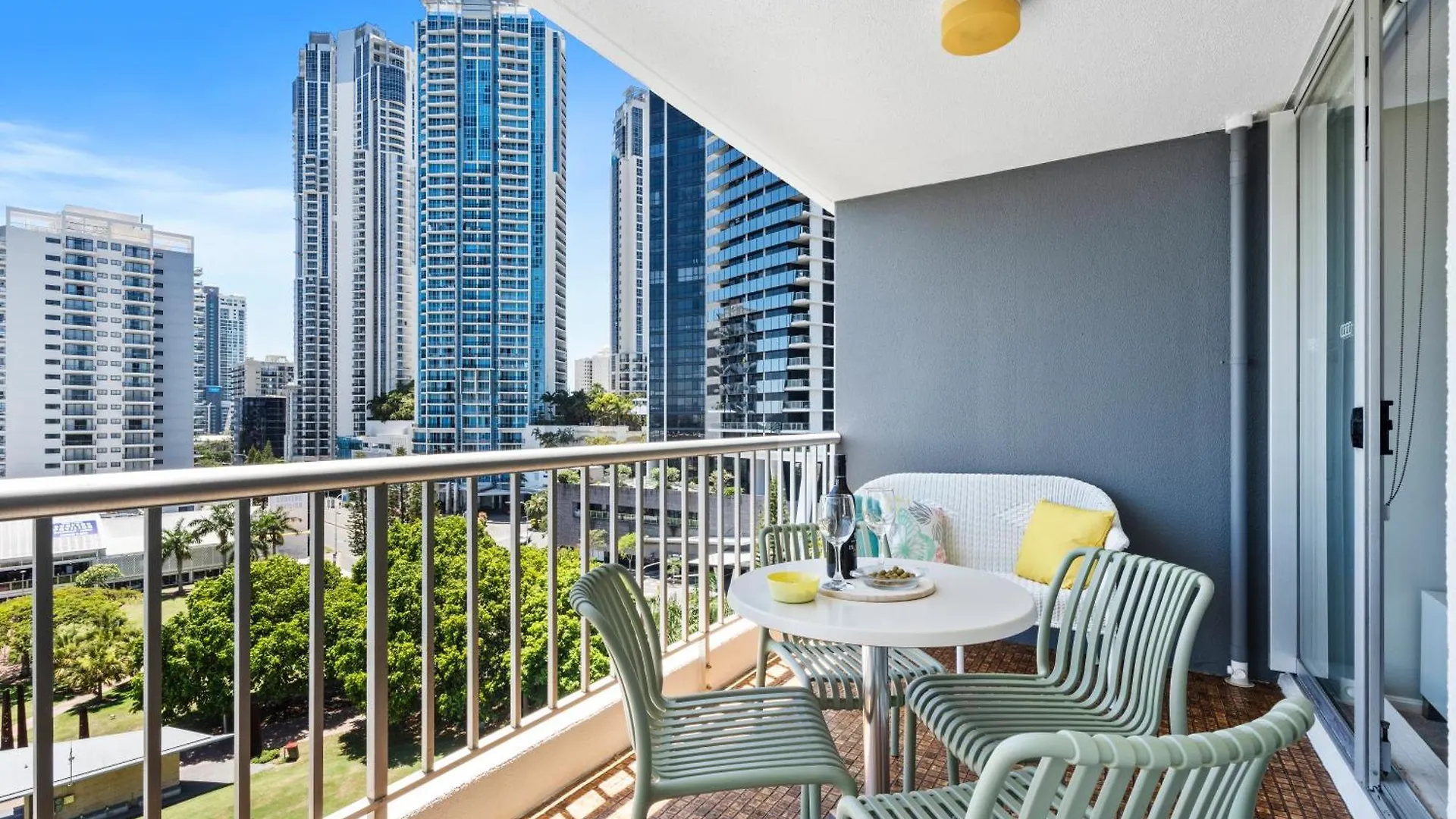 Moorings - Hr Surfers Paradise