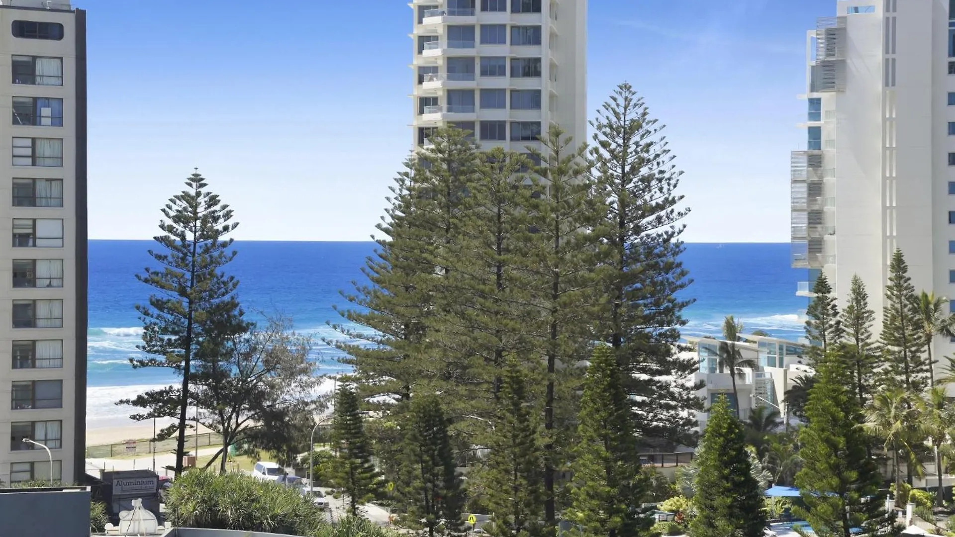 Scenic 2-bed With Pool, Gym & Secure Parking Apartmán