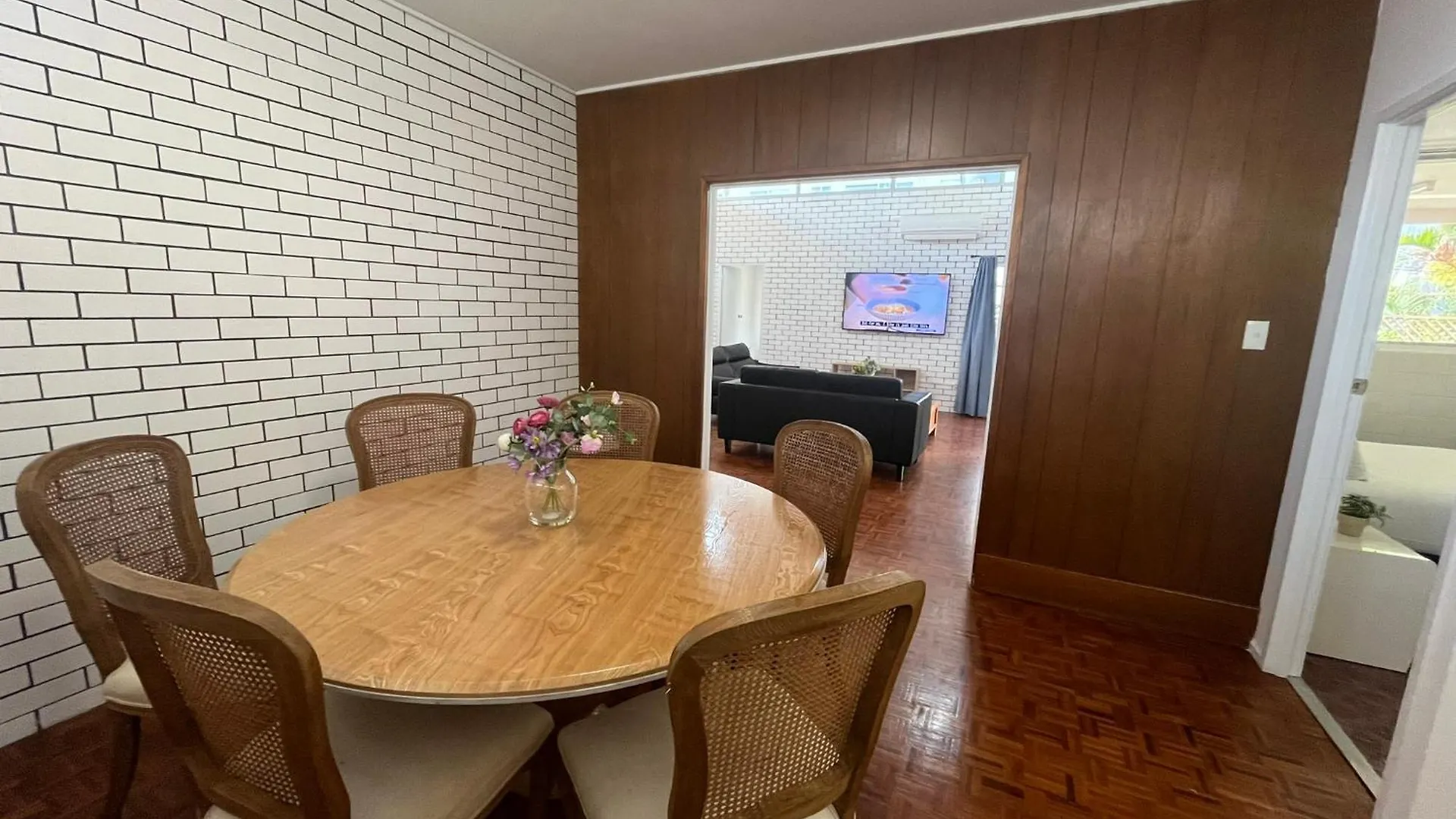 モーテル Browns Broadbeach 3*