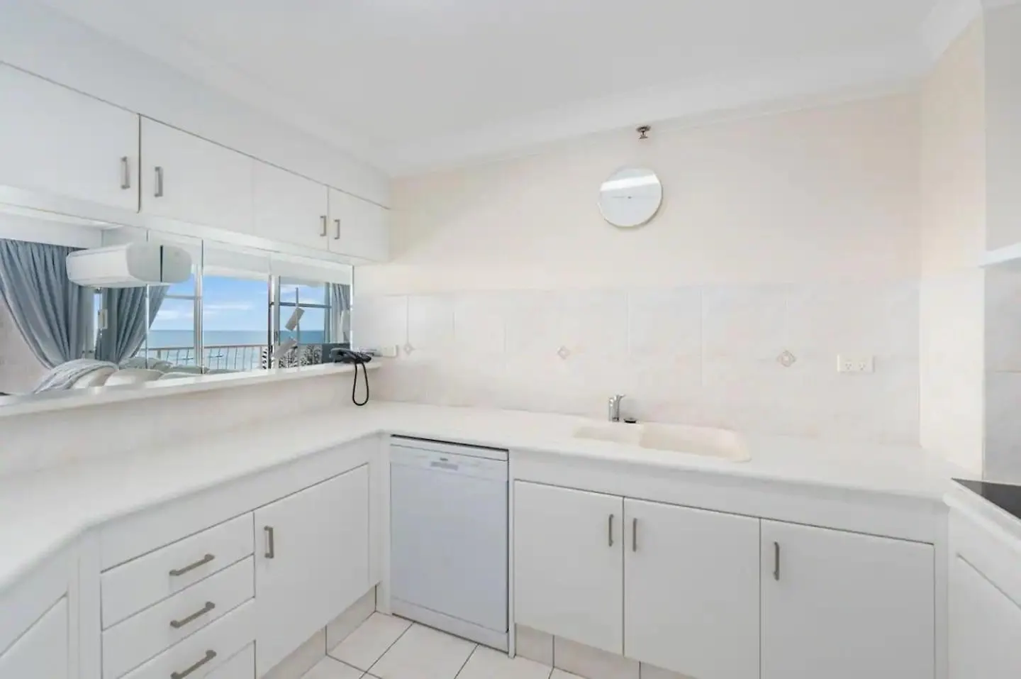 8th Floor Ocean View Apartment