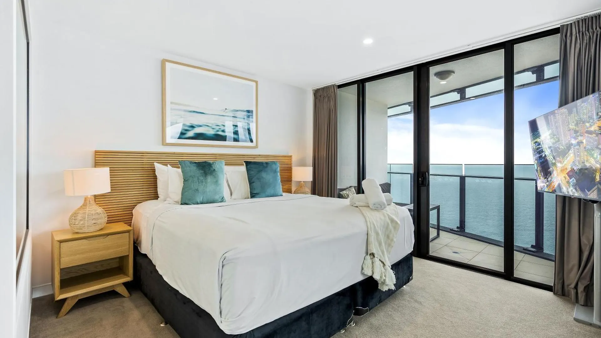 Soul - 3 Bedroom Sky View Unit - Q Apartment *