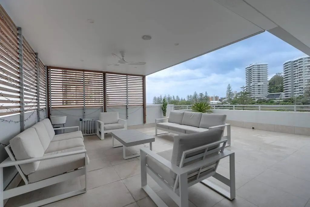 Private Rooftop Beachside 3-bed With Pool *