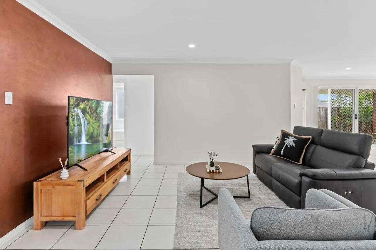 Stunning 4br With Yard Parking Costco And Theme Park *