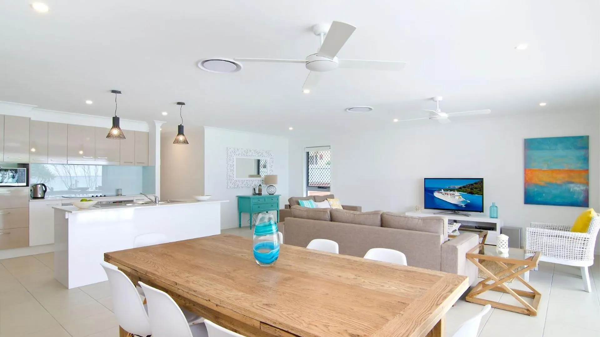 Sentosa On Tugun - Beachfront 5 Bedroom *