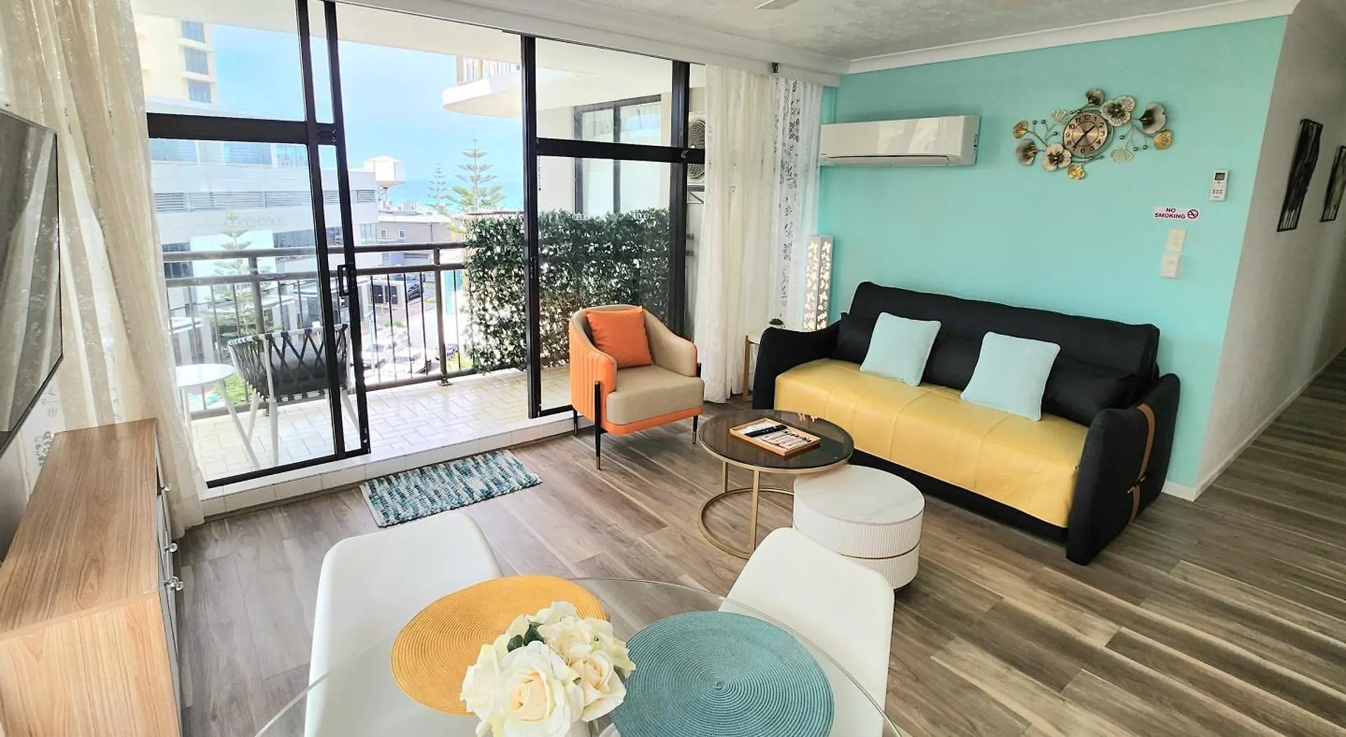 Apartment Beachside In The Heart Of Surfers Paradise - Free Parking