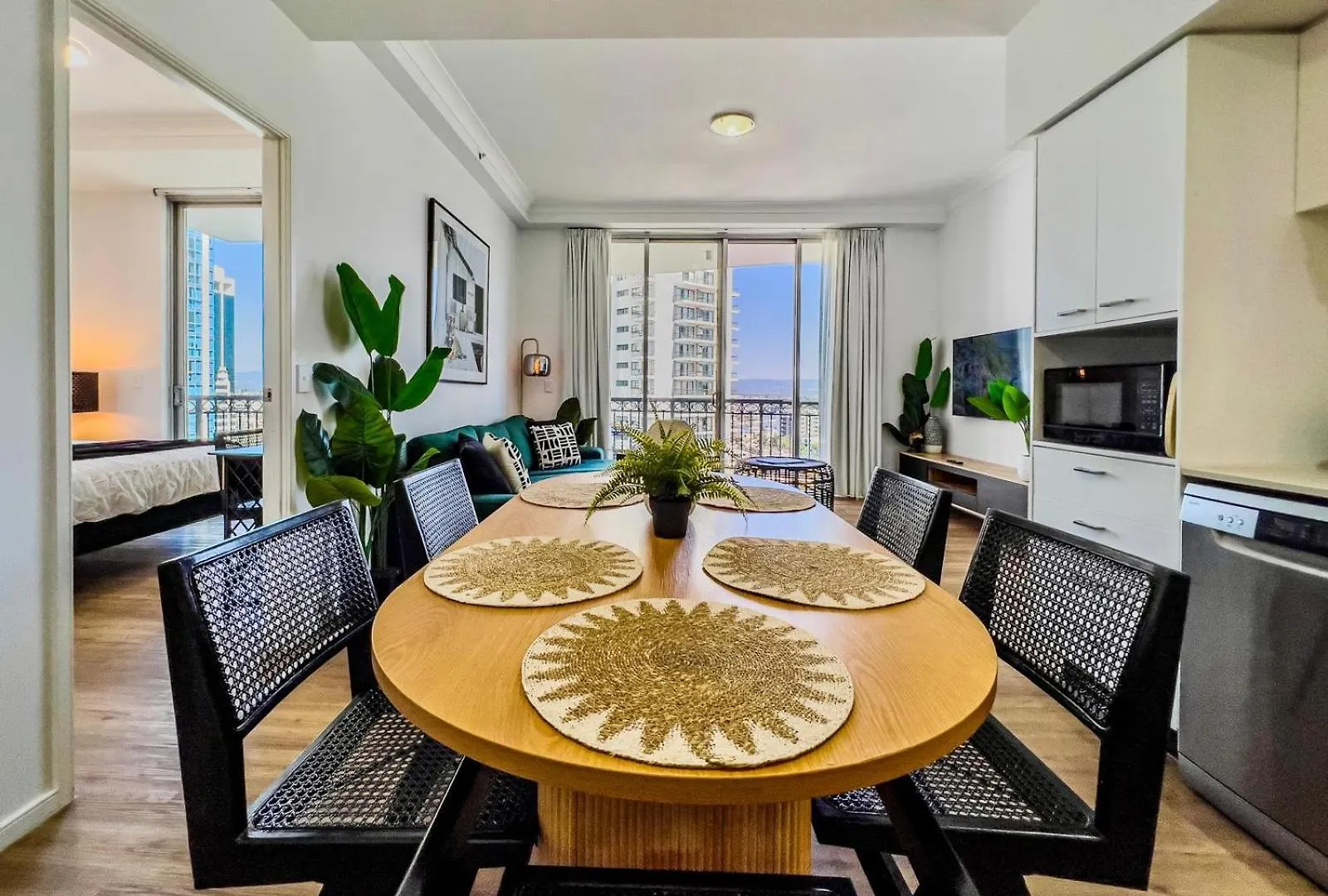 Tropical Luxurious Retreat Apartment *