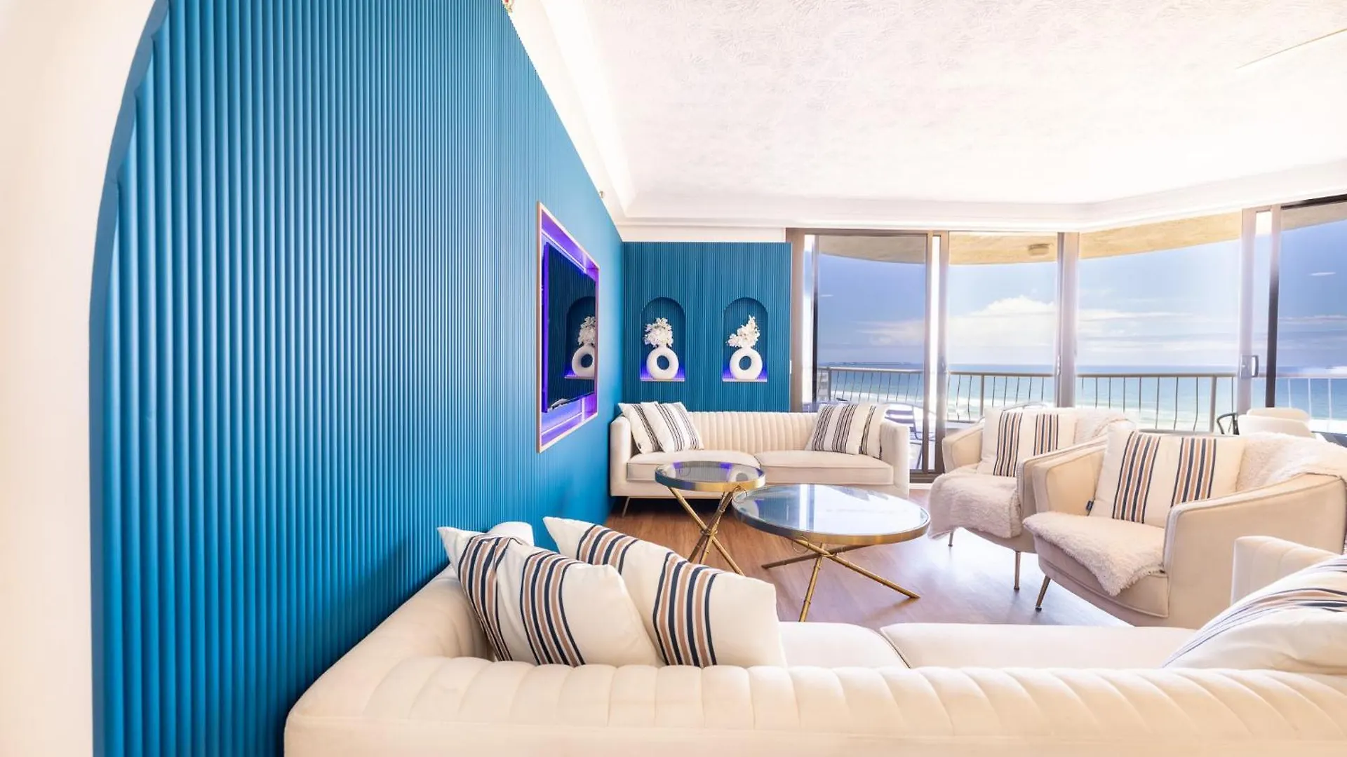 Waterfront 3-br In The Heart Of The