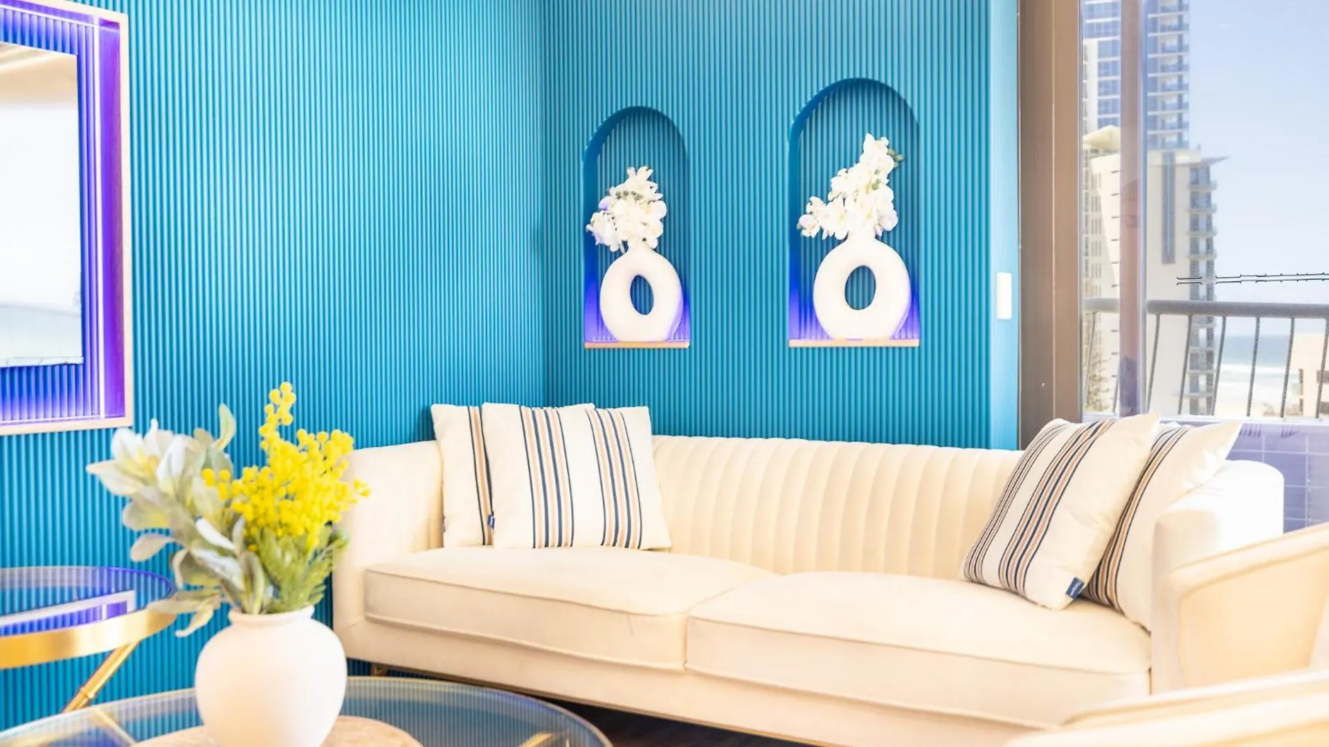 Waterfront 3-br In The Heart Of The Apartment *