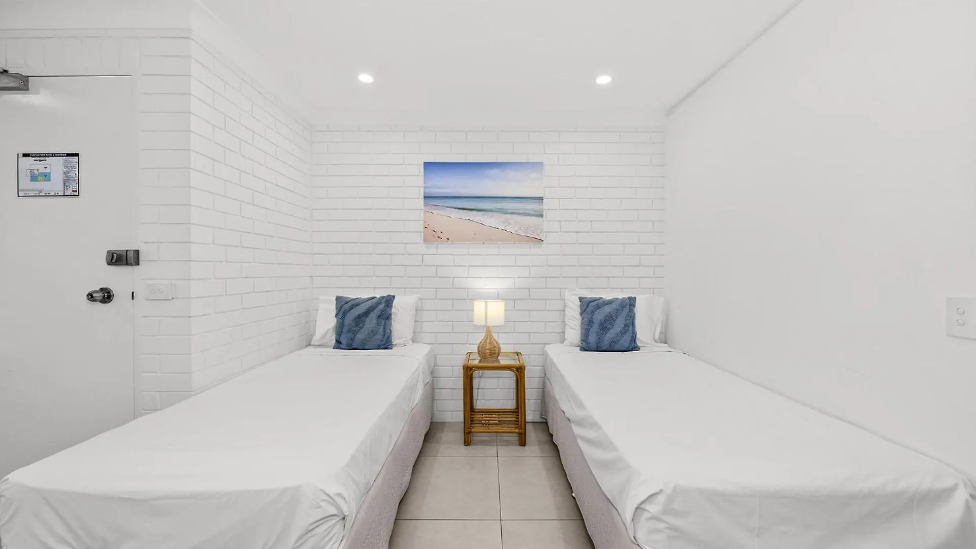 Apartment Surfers Paradise- Meters From The Beach! Gold Coast