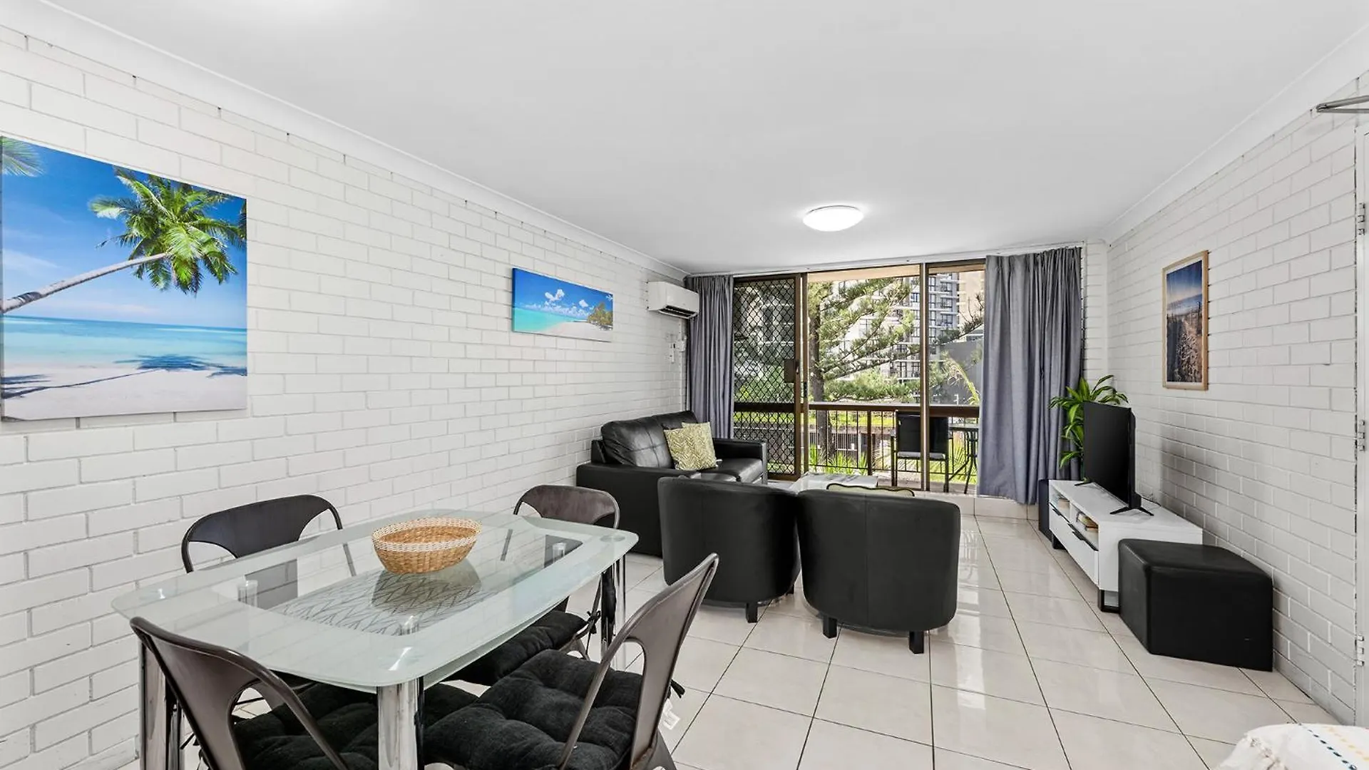 Surfers Paradise- Meters From The Beach! Gold Coast