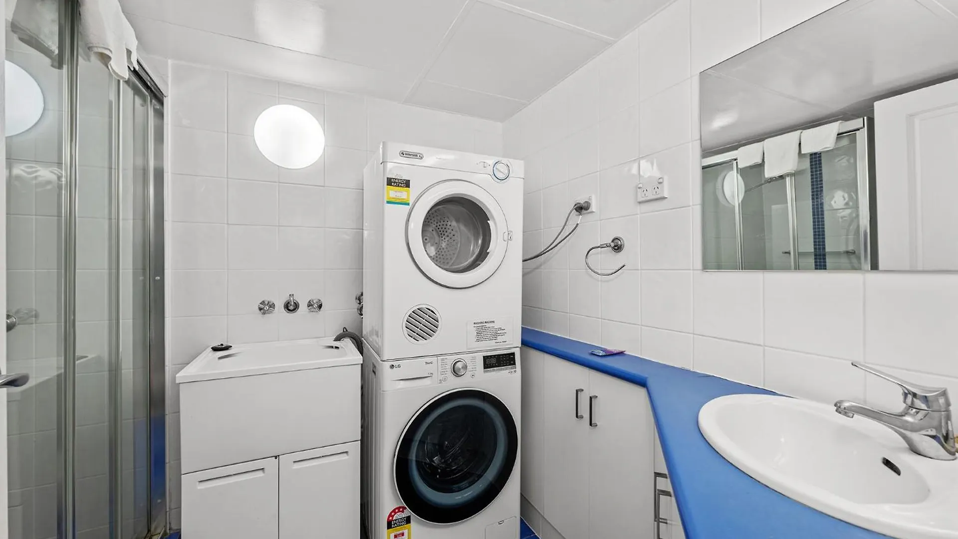 Apartment Surfers Paradise- Meters From The Beach! *